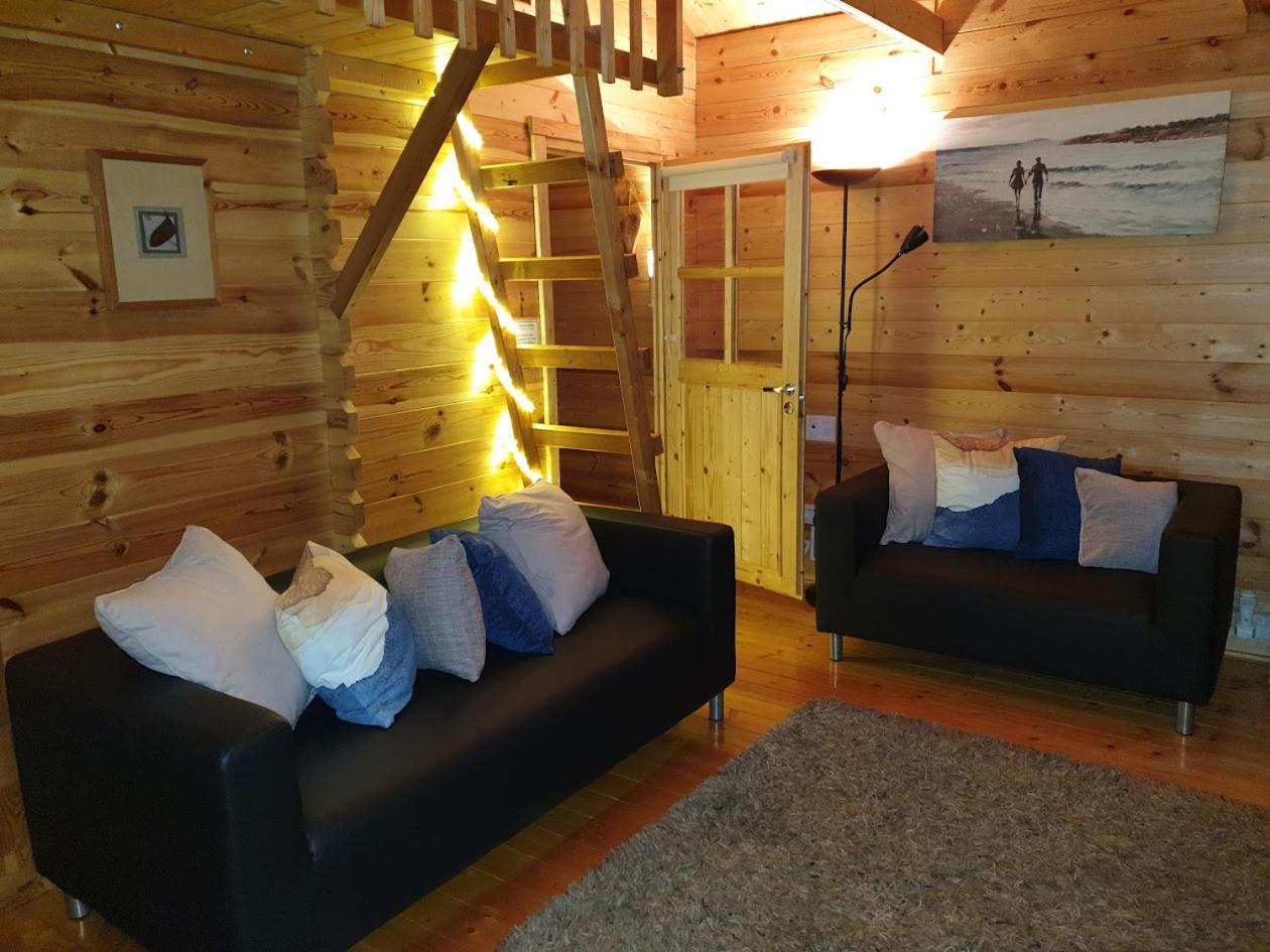 'Monktonmead Lodge' In Secluded Setting, With Private Indoor Pool. Ryde  Exterior photo